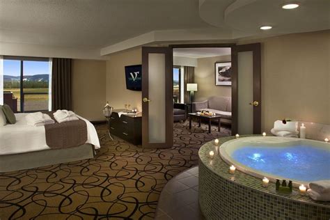 hotels near me with jacuzzi tub in room